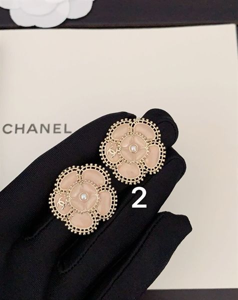 KT C hoa hồng 5 cánh viền đá