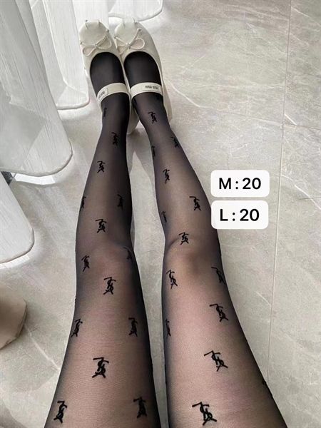 Tất chữ YSL