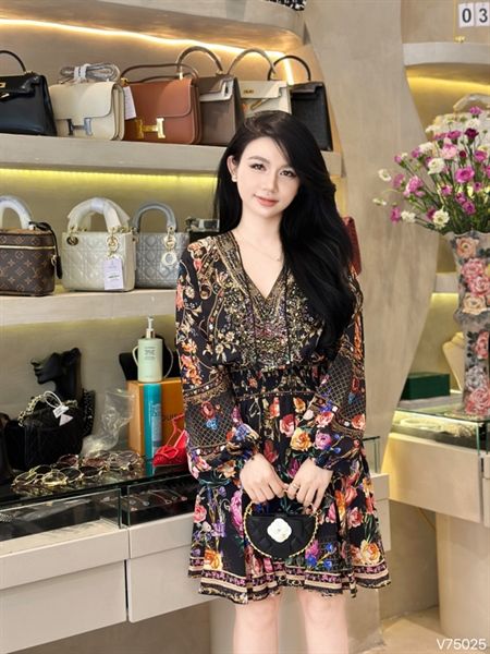 Váy Camilla dài tay hoa cổ tim viền đá màu (*)