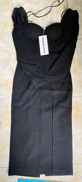 Váy body Magnolia dây lưng xẻ sau