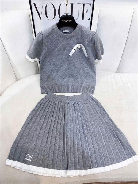 Set Miu len nơ viền trắng (V)