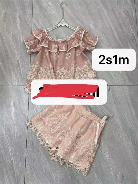 Set smnt trễ vai viền trắng quần sooc ren lỗ (*)