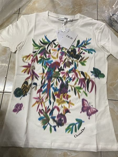 ANTN phông D ht lá xanh đỏ