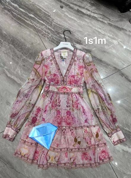 Váy Camilla dài tay hoa hồng đính đá