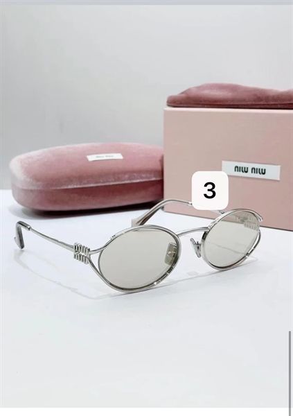 Kính Miu gọng KL bạc chữ (*)