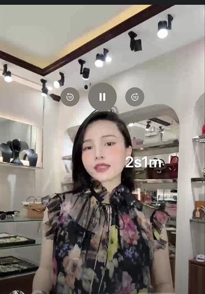 ANTN tơ hoa đen cổ bèo kèm áo 2 dây (*)