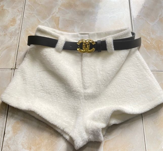 Quần sooc lông C kèm belt da