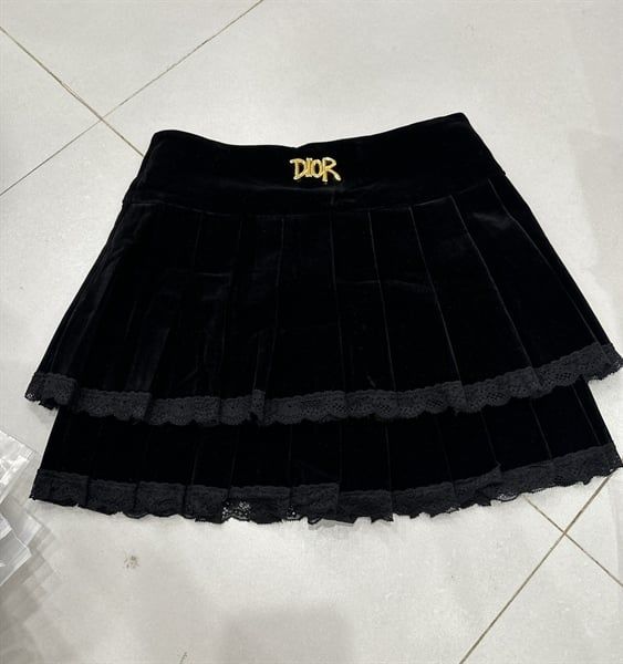 CVN D nhung 2 tầng viền ren khuy D