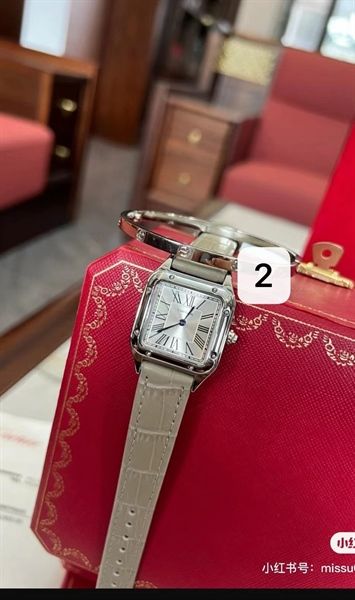 Đồng hồ Cartier dây da