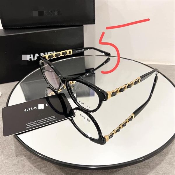 Kính C 0 độ mắt xếch gọng đen Like Auth