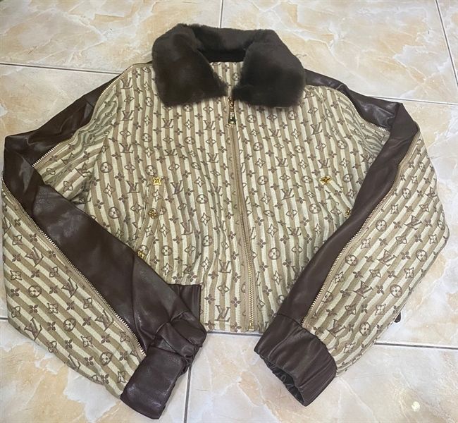 AKN dạ LV phối da