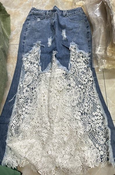 CVD jean phối ren trắng