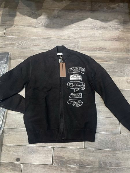 MK AK Len SC Dior Chữ Ngực