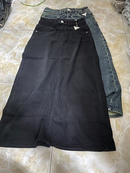 CVD jean Miu xẻ sau