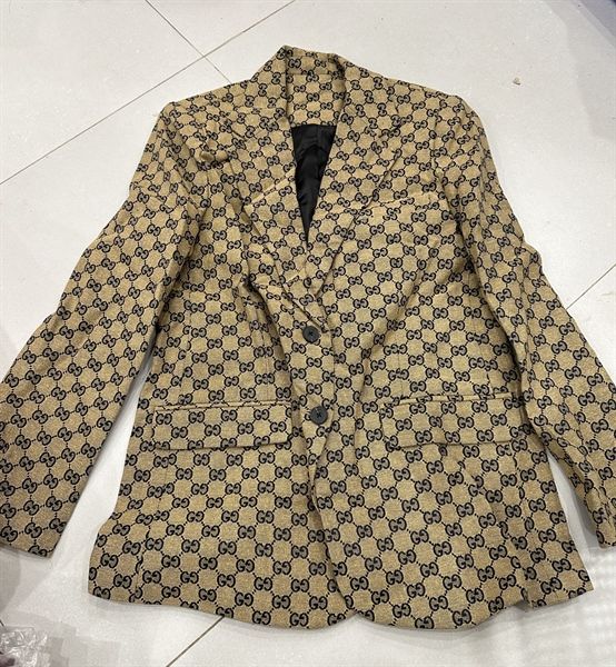 AKN Gucci vest ht chữ