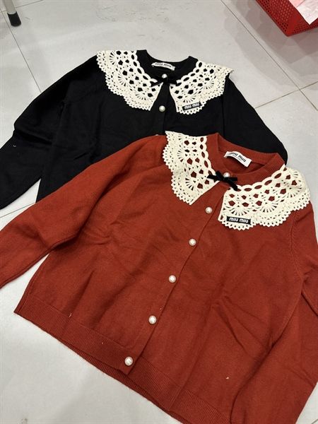 AKN Miu len cổ sen ren lỗ