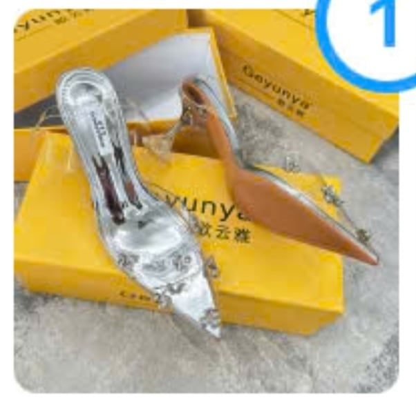 Guốc QH pha lê box vàng