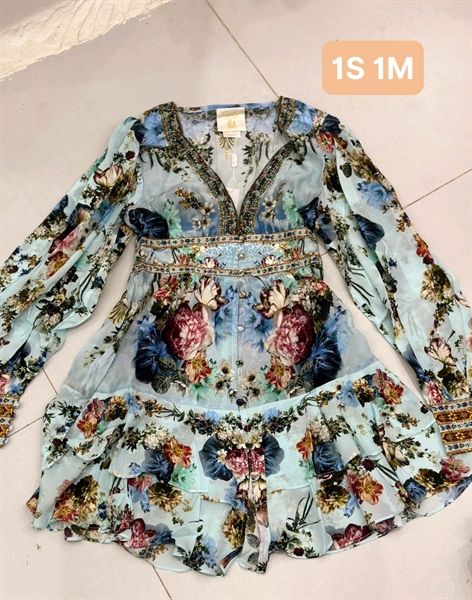 Váy Camilla dài tay viền đá bèo tầng