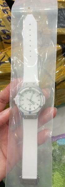 Đồng hồ Hublot viền đá (k hộp)
