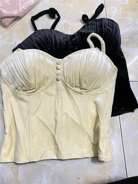 Áo bra nhung cúp ngực 4 cúc