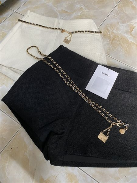 Quần sooc dạ C kèm belt xích bện