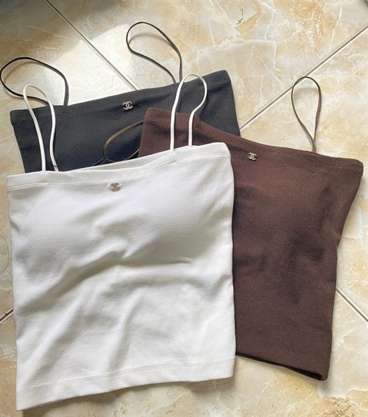 Áo bra len C đính logo ngực