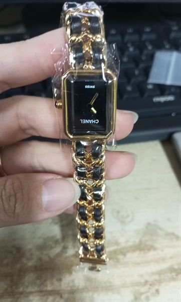 Đồng hồ C mặt CN dây bện viền vàng