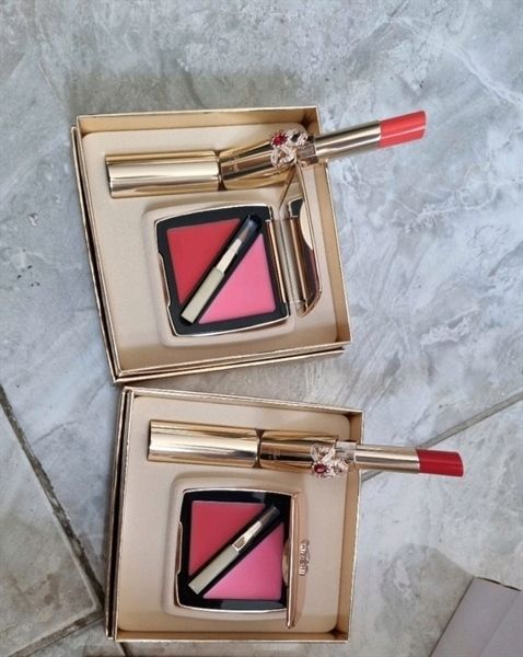 Set son dưỡng kèm má hồng