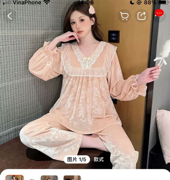 Set pzm nhung dài cổ tim viền ren lưới
