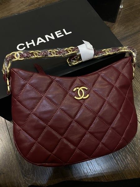 Túi xách C kẹp nách quai bện logo vàng - Sz 24x17