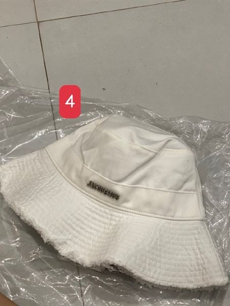 Mũ Jacquemus vành rách