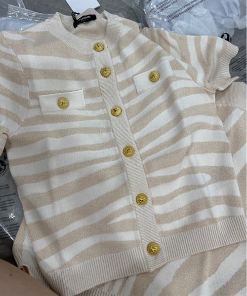 Áo Balmain len cộc tay sọc trắng be ( tách set )