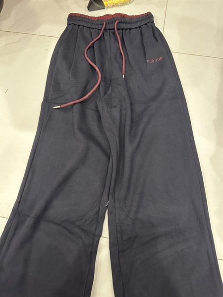 QD Miu cạp chun viền đỏ