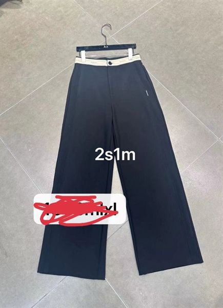 QD vải Balenciaga suông cạp trắng chữ (*)