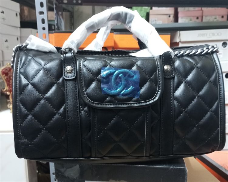Túi xách C trống xích bạc - Sz 30 ( k hộp)