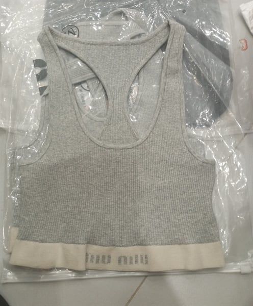 AKNN len Miu phối trắng in chữ (*)