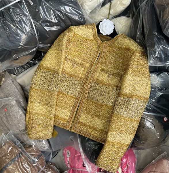 AKN dạ kim tuyến cổ tròn