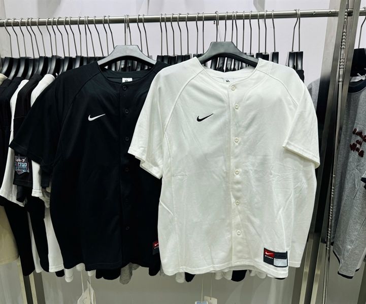 ANT QC Nike Logo Ngực Cúc Cài
