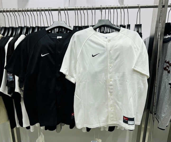 ANT QC Nike Logo Ngực Cúc Cài