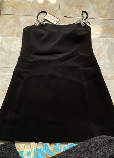 Váy Valentino 2 dây nơ cườm
