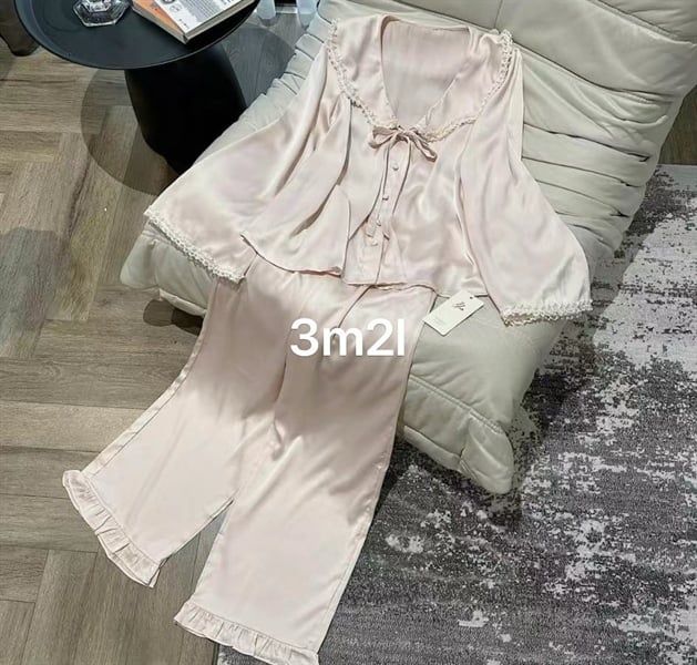 Set pzm lụa dài cổ sen viền ren dây nơ (3516)