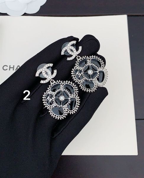 KT C nụ X đá hoa đen 5 cánh rủ