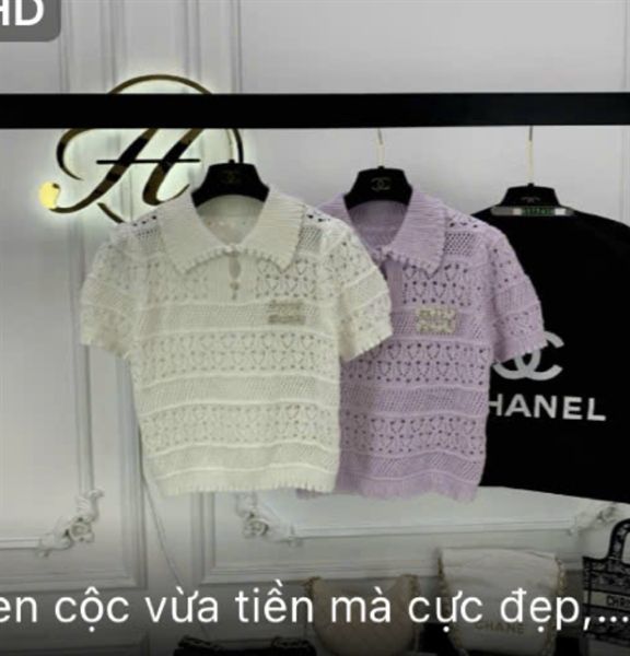 ANTN Miu len lỗ polo đính chữ ngực (V)