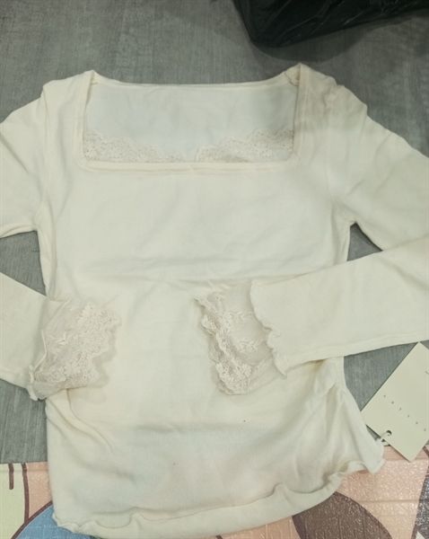 ADTN Le Lart cổ vuông viền ren (XL383)