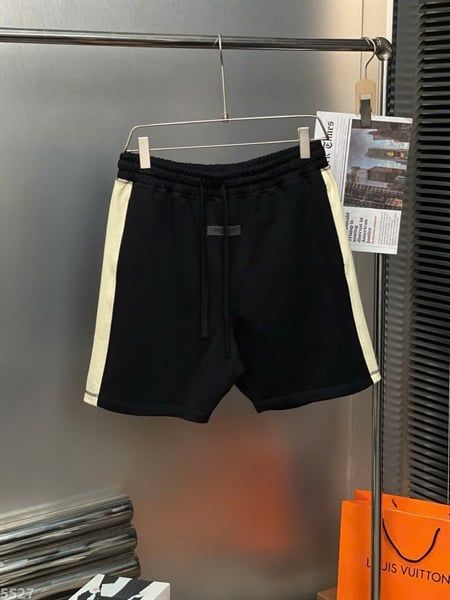 MK Short Nỉ SC Essential Sọc Đùi