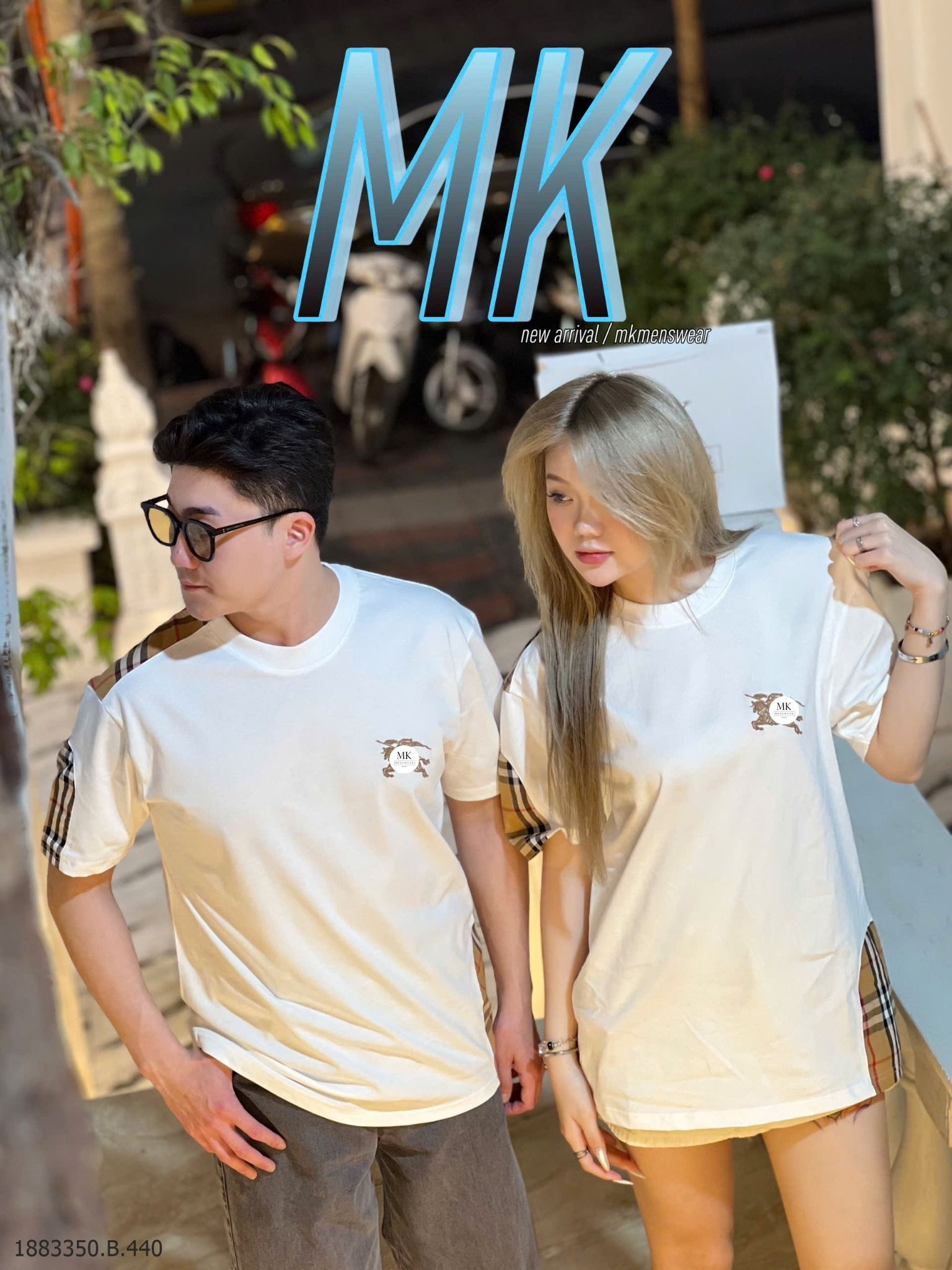 Áo Phông Ngắn Tay Nam Nữ Logo Ngực Đen/Trắng 25