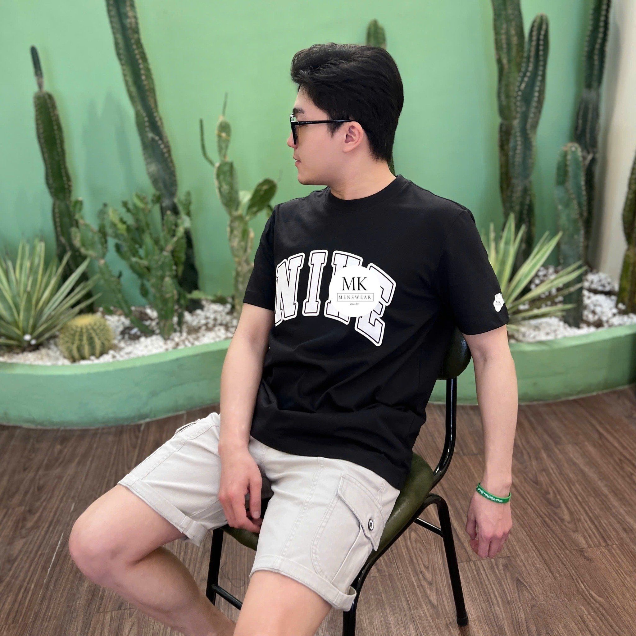Áo Phông Ngắn Tay Nam Nữ HT Chữ 25