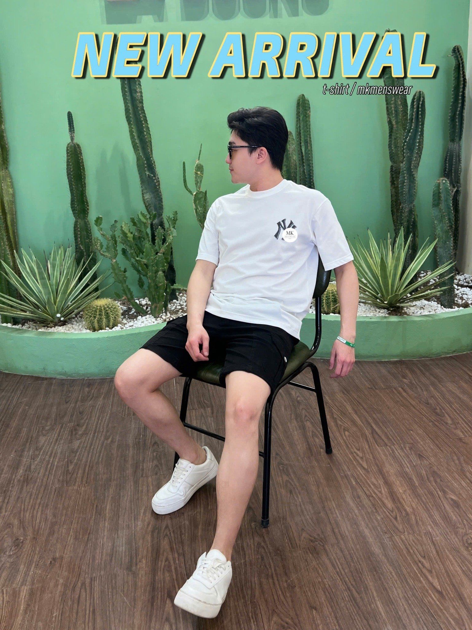 Áo Phông Ngắn Tay Nam Nữ Logo Ngực 25