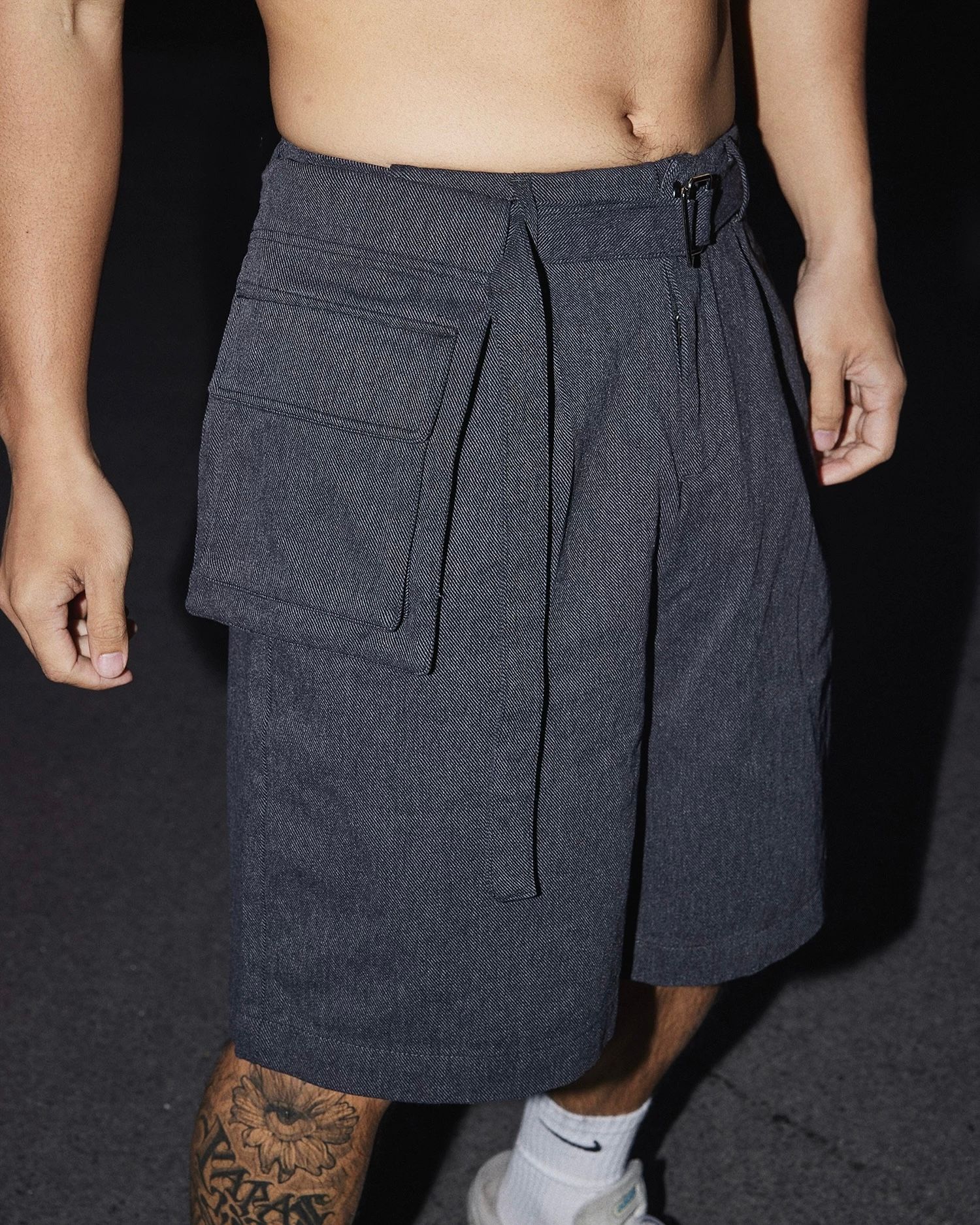 SHORT 1311 DARK GREY