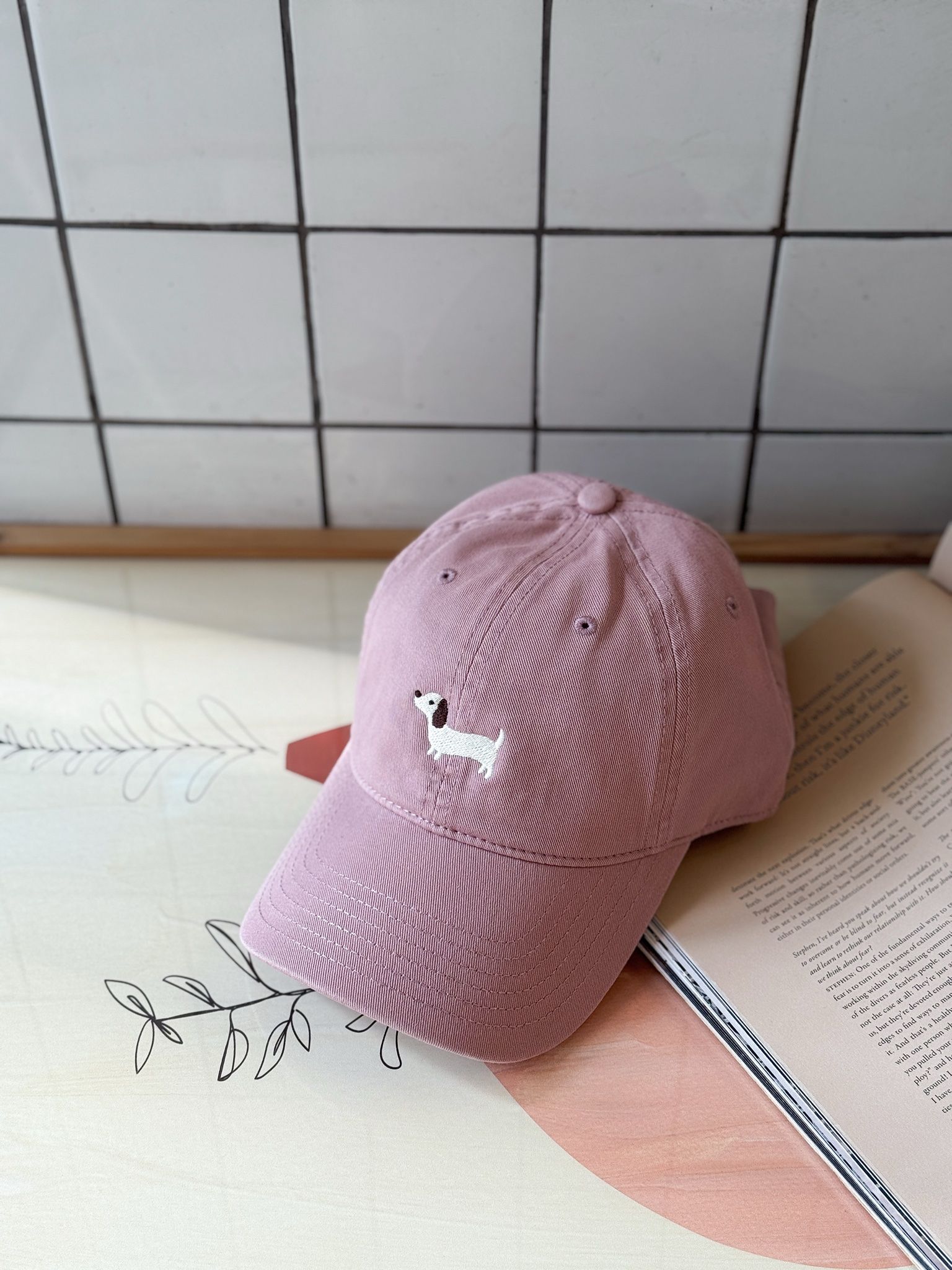CAP DACHSHUND PUPPY PINK